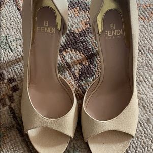 Beautiful classic tan heel by Fendi